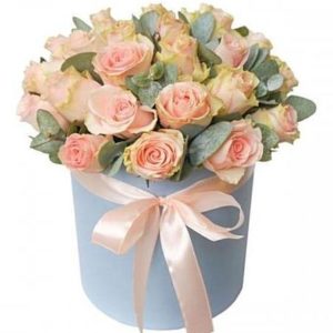 pink roses box