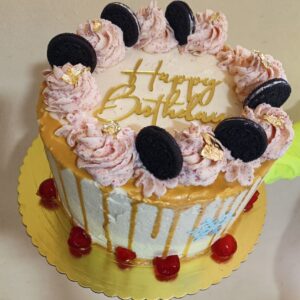 Birthday cake. 1.5kg
